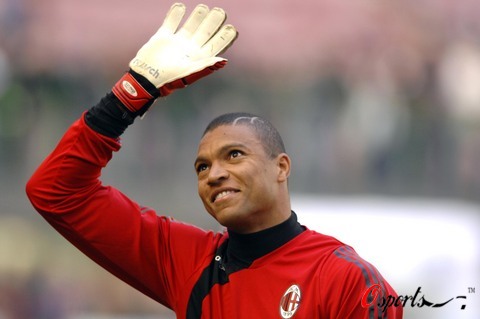 大谷翔平在 2024 年季后赛的一次盗垒滑垒中，由于速度过快差点导致对方守备员脱手