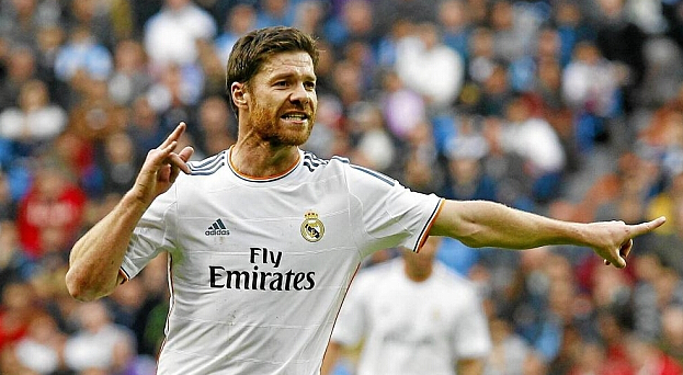 半场战报：科莫0-0卡利亚里