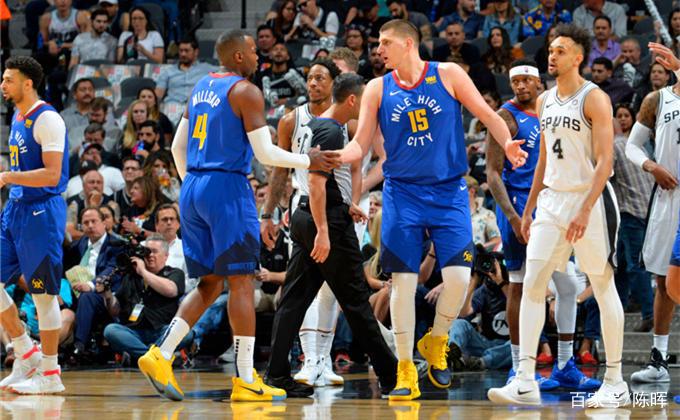 表现“两极分化”：回顾萨利巴上一次对阵拜仁的表现