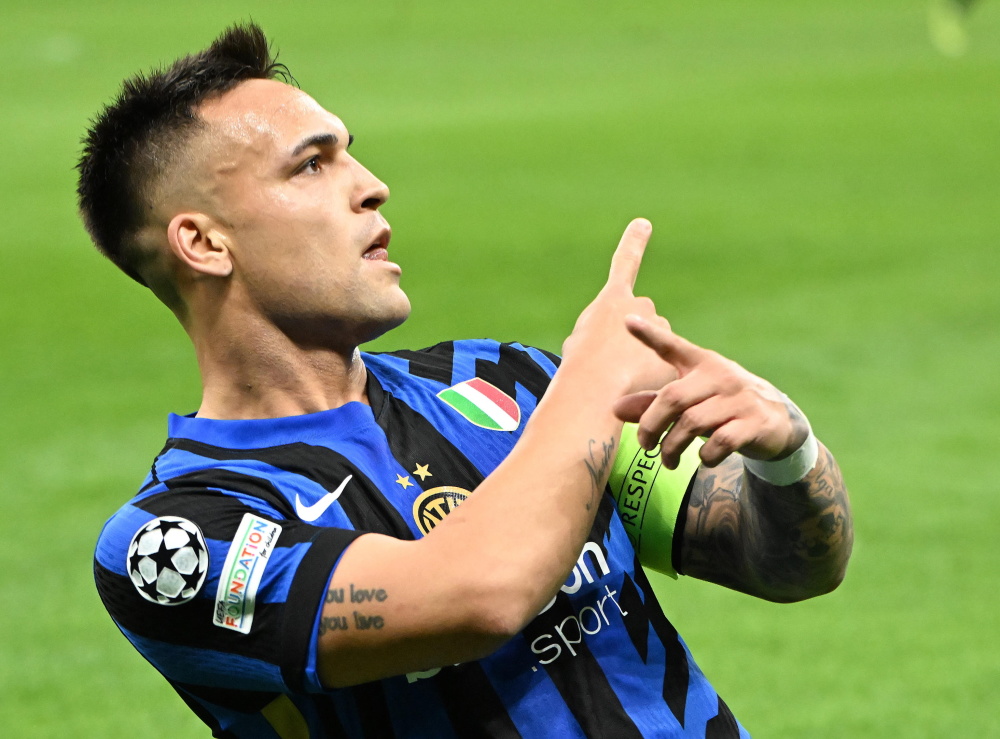 亚利桑那响尾蛇新星卡洛尔（Corbin Carroll）达成单季 50 次盗垒，领跑国联