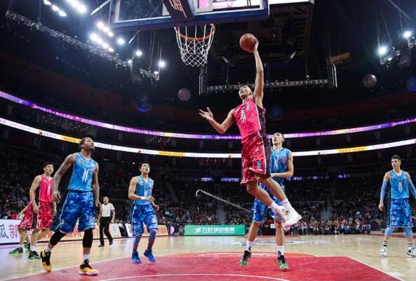 [图]布克三分绝杀古德温8记三分 太阳18分逆转雷霆