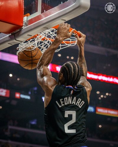 曼联欧联杯客场险胜，积分榜形势紧张