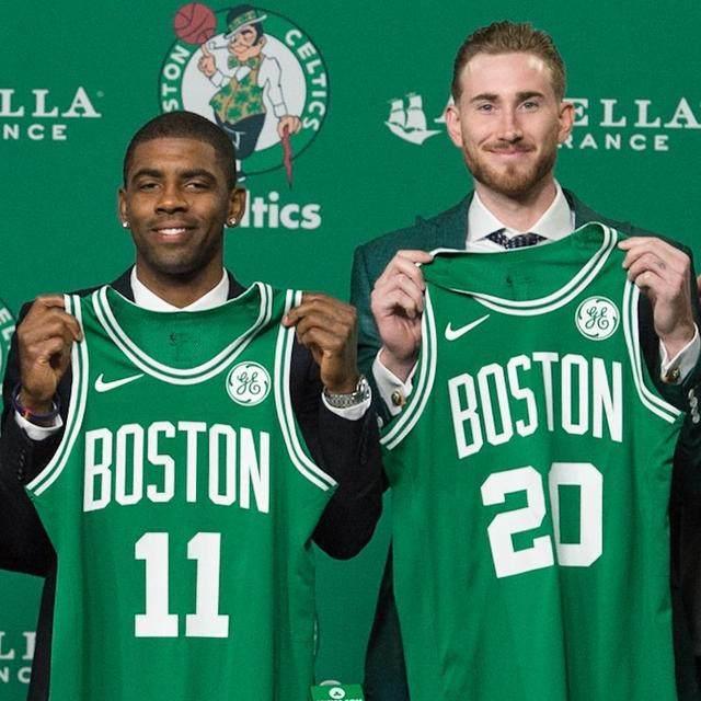 巴黎5-2大胜领跑法甲 姆巴佩创纪录